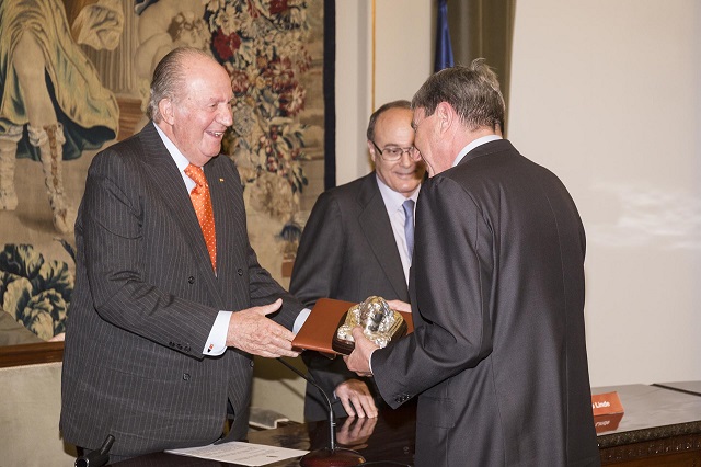 El Banco de España acoge el Premio Rey Juan Carlos I de economía, premiando a José Luis García Delgado, en madrid el 18 de noviembre de 2016